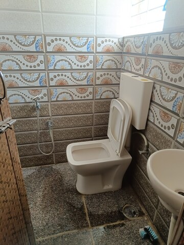 Bathroom in 2 BHK Apartment at Jp Nagar – for Rent