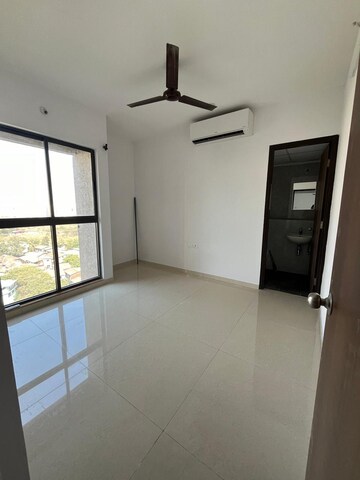 Room in 1 BHK Apartment at Lodha Palava Marvella A H, Dombivli East – for Rent