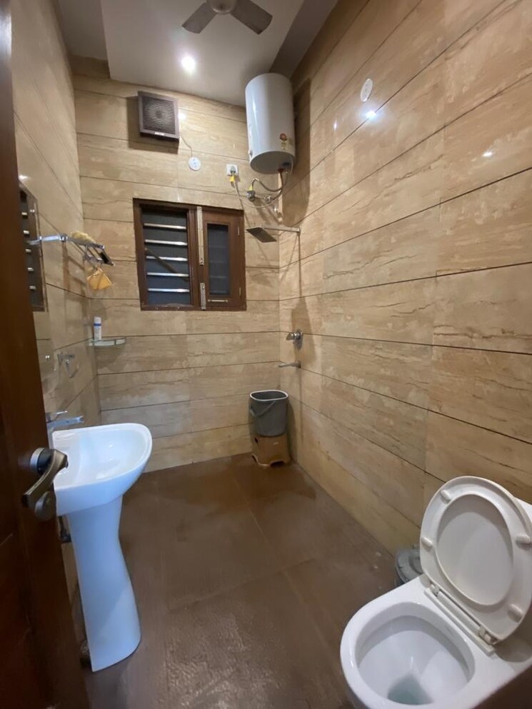 Bathroom, sector 127 3 Bedroom 1960 Sq.Ft. Apartment In Sector 127 Mohali 7952927