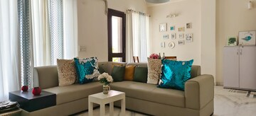 Master Bedroom in 2 BHK Builder Floor at Unitech Nirvana Country Cedar Crest, Sector 50 – for Rent