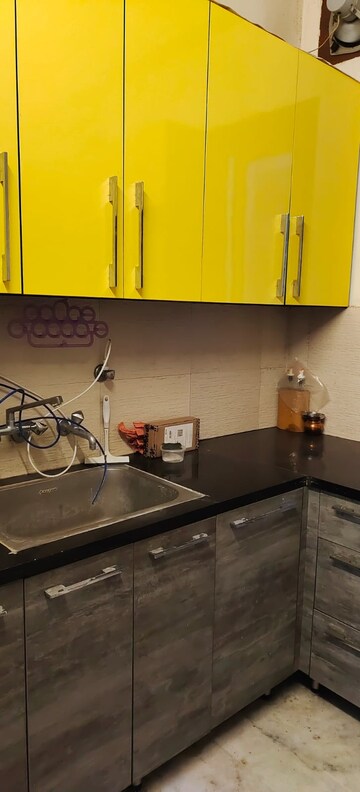 Furnished Amenities in 2 BHK Builder Floor at Unitech Nirvana Country Cedar Crest, Sector 50 – for Rent