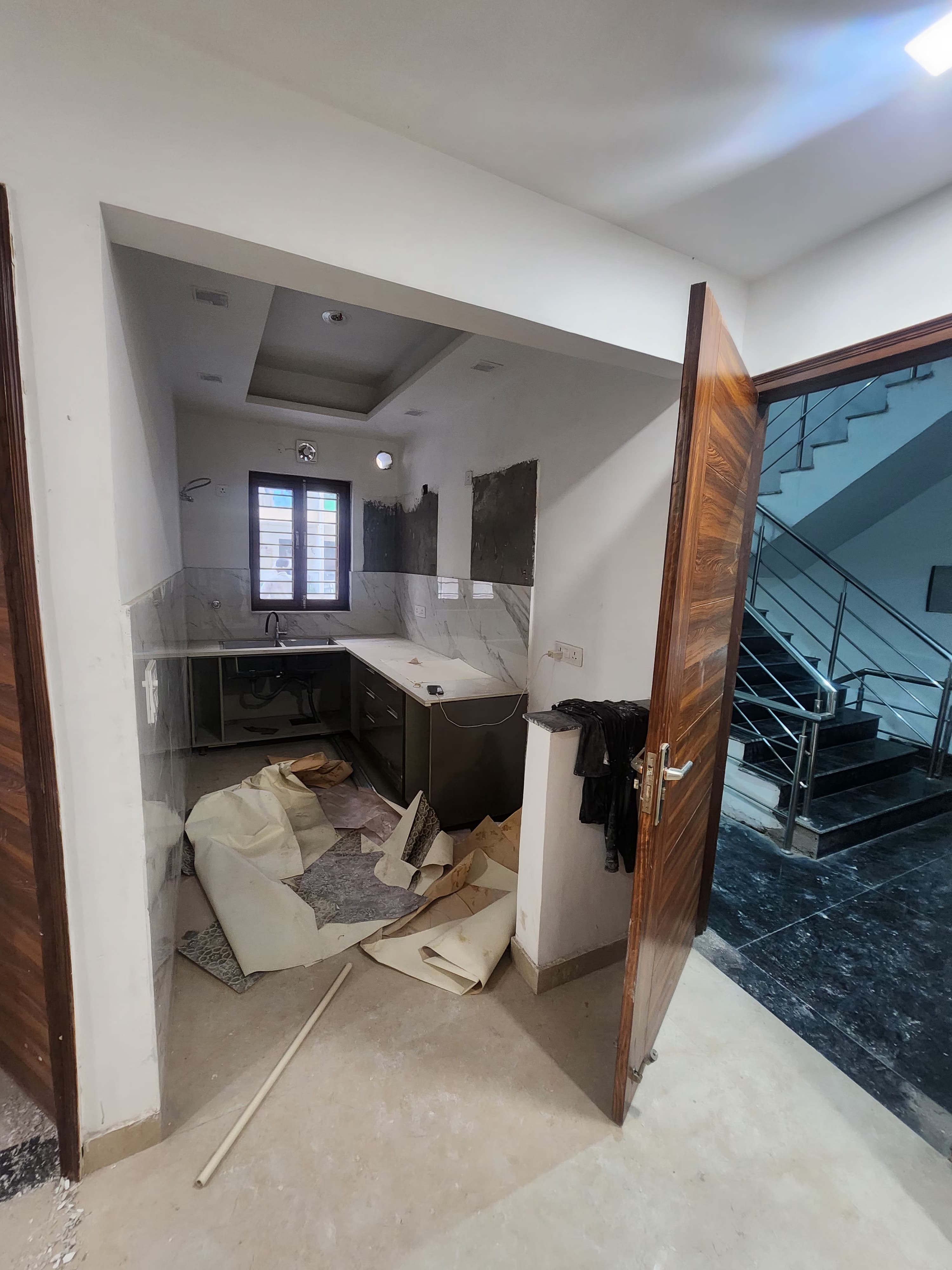 3 BHK + Extra Room 170 Sq.Yd. Builder Floor in Amolik Residency