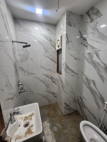 Bathroom in 3 BHK Builder Floor at Amolik Residency, Sector 86 – for Sale