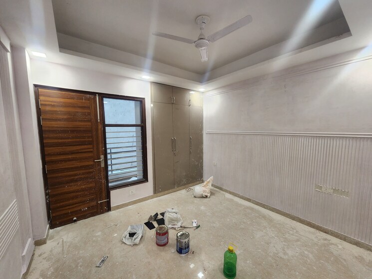 Room, amolik-residency 3 Bedroom 170 Sq.Yd. Builder Floor In Sector 86 Faridabad 7952937