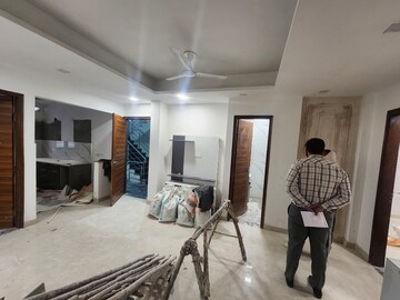 Parking in 3 BHK Builder Floor at Amolik Residency, Sector 86 – for Sale