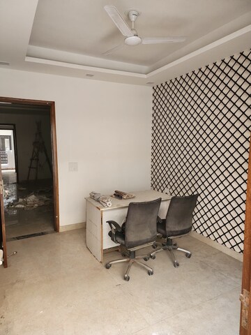 Master Bedroom in 3 BHK Builder Floor at Amolik Residency, Sector 86 – for Sale