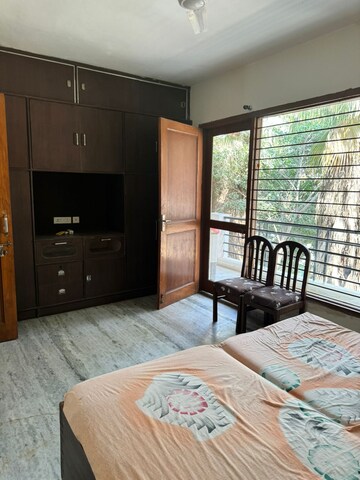 Bedroom in 3 BHK Builder Floor at Huda Staff Colony, Sector 46 – for Rent
