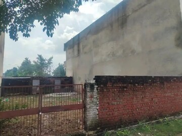  Plot For Sale in Mohan Garden