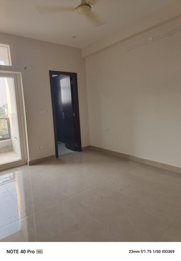Room in 2 BHK Builder Floor at Cosmos Floors, Sector 52 – for Rent