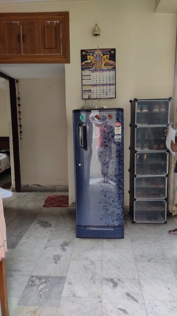 Furnished Amenities in 2 BHK Builder Floor at Dilshad Colony – for Sale