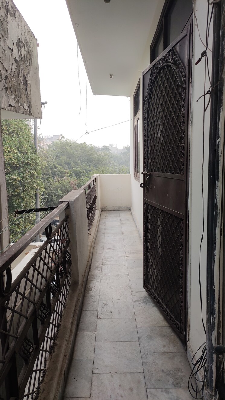 Balcony, dilshad colony 2 Bedroom 850 Sq.Ft. Builder Floor In Dilshad Colony Delhi 7953115