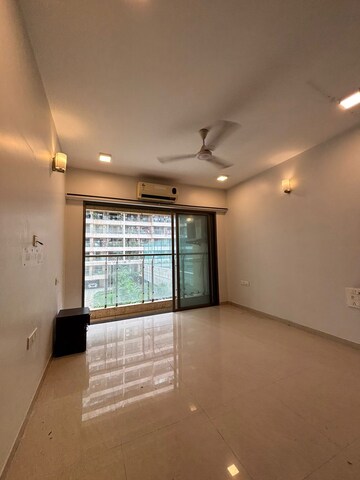 Room in 3 BHK Apartment at K Raheja Vistas, Andheri East – for Sale