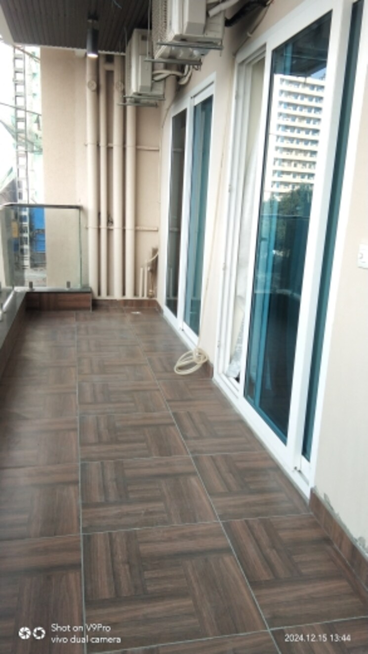 Balcony, vrinda-heritage-skyward 4 Bedroom 2018 Sq.Ft. Apartment In Sector 1 Greater Noida Greater Noida 7953144