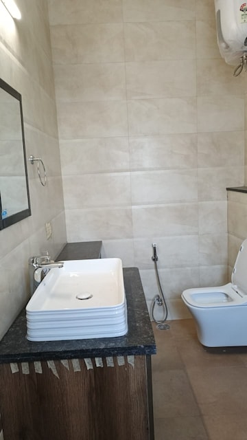 Master Bedroom in 3 BHK Builder Floor at Ansal Sushant Lok I, Sector 43 – for Rent
