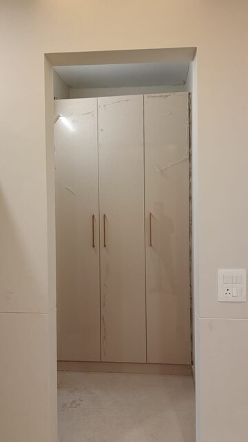 Furnished Amenities in 3 BHK Builder Floor at Ansal Sushant Lok I, Sector 43 – for Rent