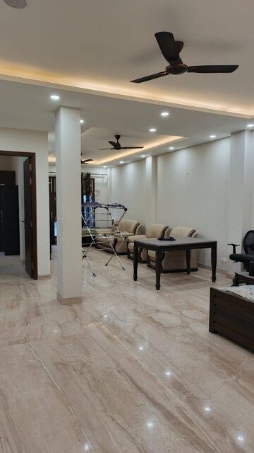 Gym in 3 BHK Builder Floor at Ansal Sushant Lok I, Sector 43 – for Rent