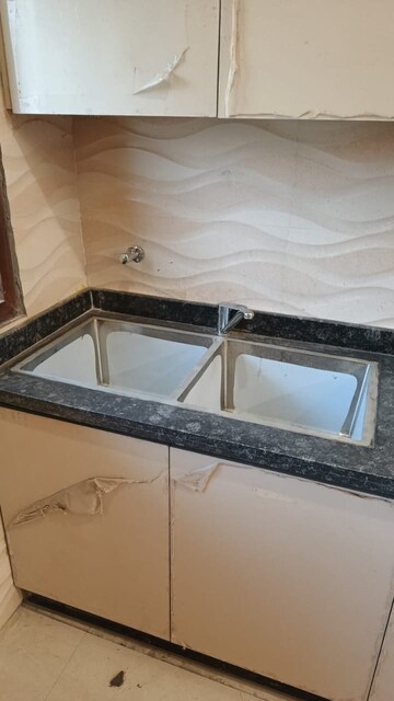 Furnished Amenities in 3 BHK Builder Floor at Ansal Sushant Lok I, Sector 43 – for Rent