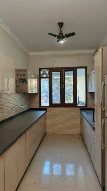 Room in 3 BHK Builder Floor at Ansal Sushant Lok I, Sector 43 – for Rent