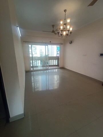 Room in 3.5 BHK Apartment at Sector 50 – for Rent