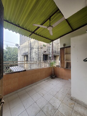 Balcony in 3.5 BHK Apartment at Dilshad Garden – for Sale