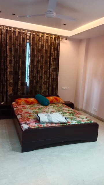 Master Bedroom in 4 BHK Builder Floor at Safdarjung Development Area – for Rent