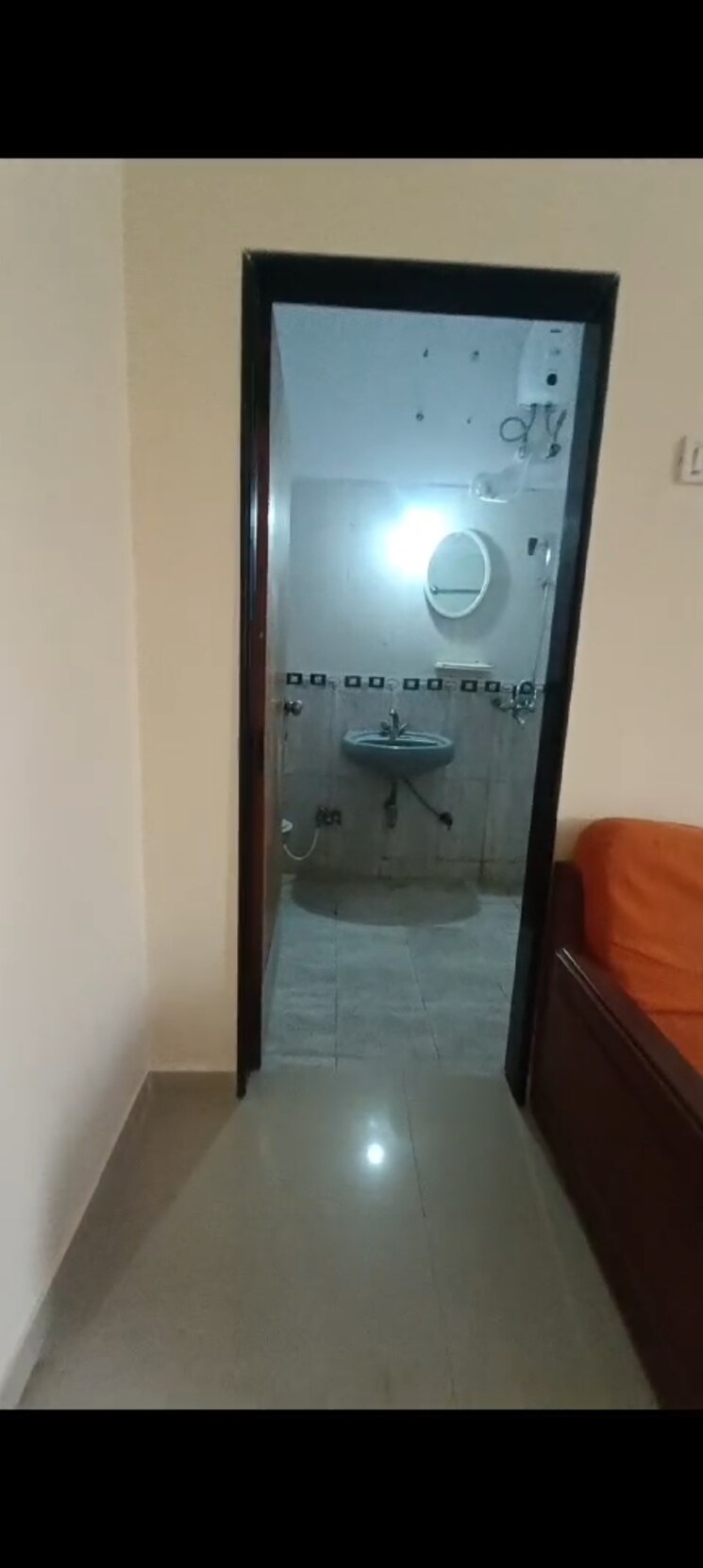 Bathroom, vakola 3 Bedroom 900 Sq.Ft. Apartment In Vakola Mumbai 7953254