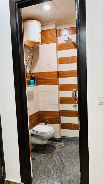 Bathroom in 3.5 BHK Builder Floor at Dwarka Mor – for Rent