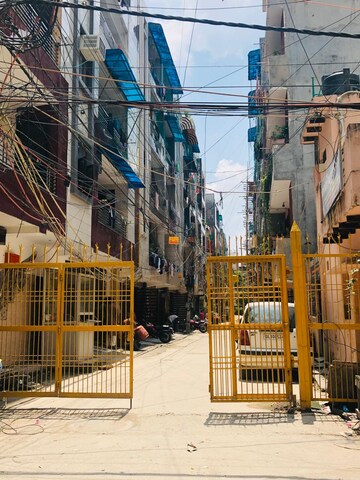 3.5 BHK Builder Floor – Exterior View View at Dwarka Mor - for Rent