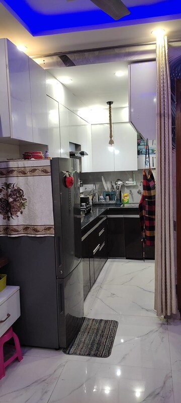 Kitchen in 2.5 BHK Builder Floor at Dwarka Mor – for Rent