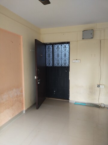 Room in 1 BHK Apartment at Kurla East – for Rent