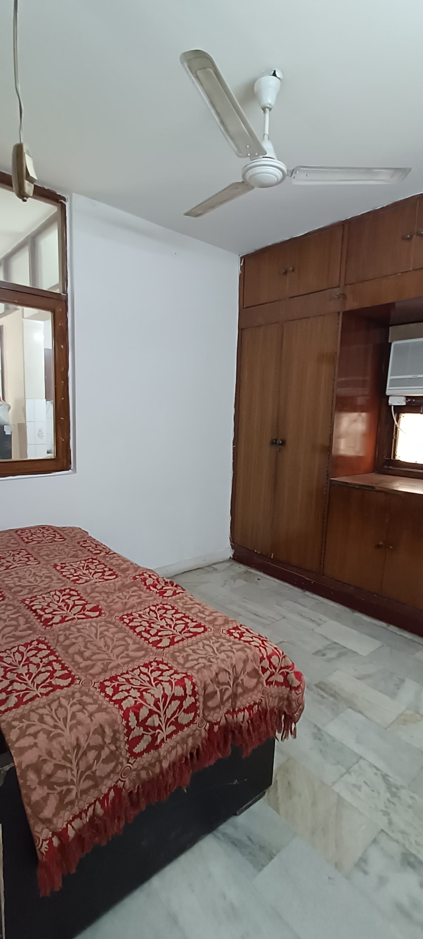 2 BHK Builder Floor For Sale in Lajpat Nagar II