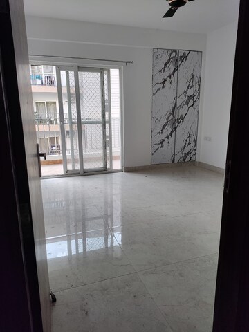 Room in 3 BHK Apartment at Uninav Bliss, Raj Nagar Extension – for Sale