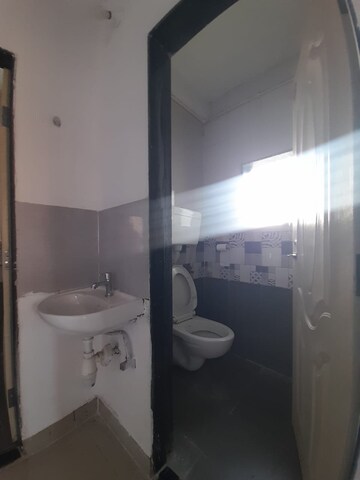 Bathroom in 1 BHK Apartment at Goregaon West – for Rent