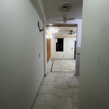 Building Lobby in 1.5 BHK Apartment at Malviya Nagar – for Rent