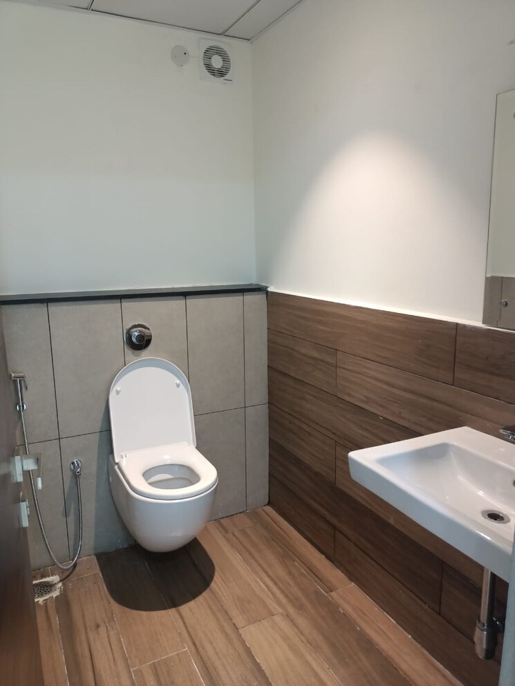 Bathroom, trendset-jayabheri-elevate 4 Bedroom 4095 Sq.Ft. Apartment In Madhapur Hyderabad 7953423