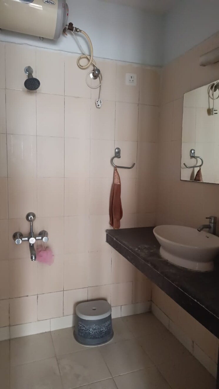 Bathroom, gayatri-bravuria-apartment 2 Bedroom 1219 Sq.Ft. Apartment In Balewadi Pune 7953452