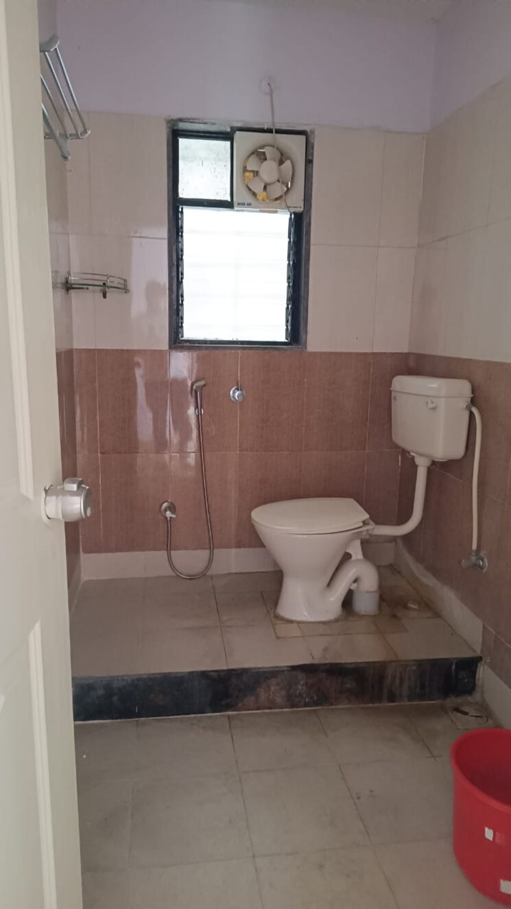 Bathroom, gayatri-bravuria-apartment 2 Bedroom 1219 Sq.Ft. Apartment In Balewadi Pune 7953452
