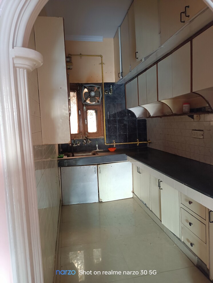 Kitchen, ip extension 3 Bedroom 1250 Sq.Ft. Apartment In Ip Extension Delhi 7953470