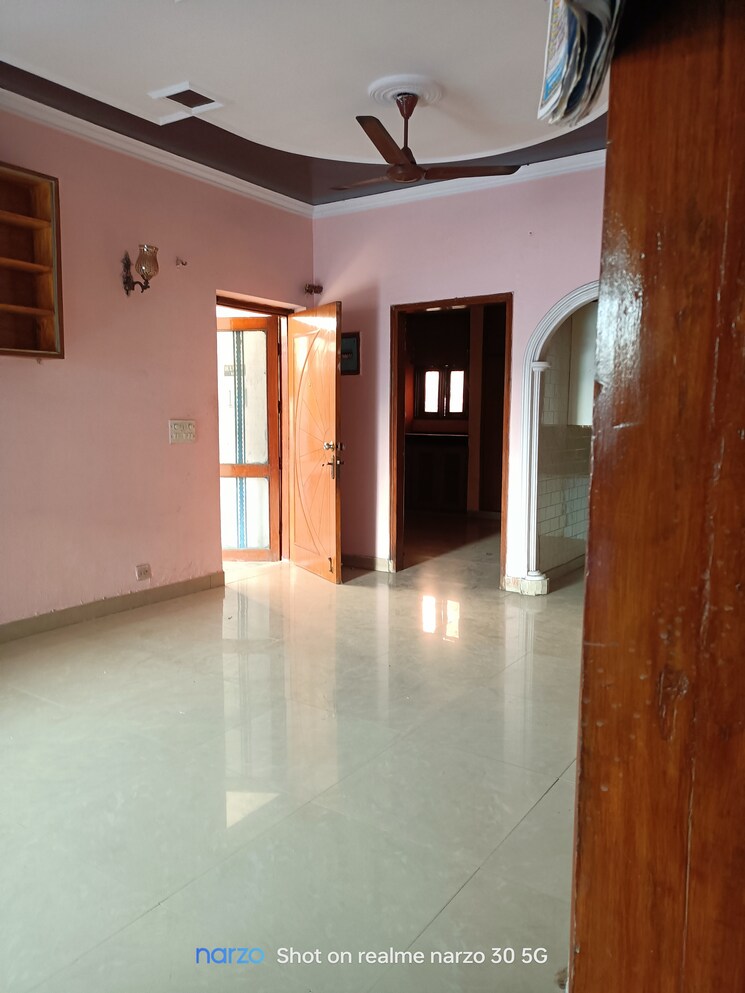 Room, ip extension 3 Bedroom 1250 Sq.Ft. Apartment In Ip Extension Delhi 7953470
