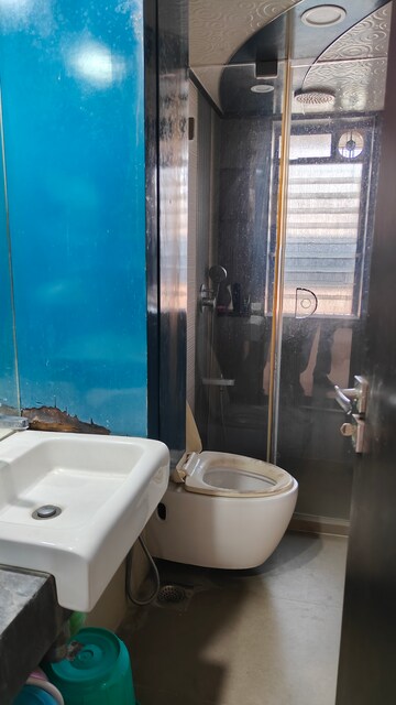 Master Bedroom in 2.5 BHK Apartment at Gundecha Symphony, Andheri West – for Rent