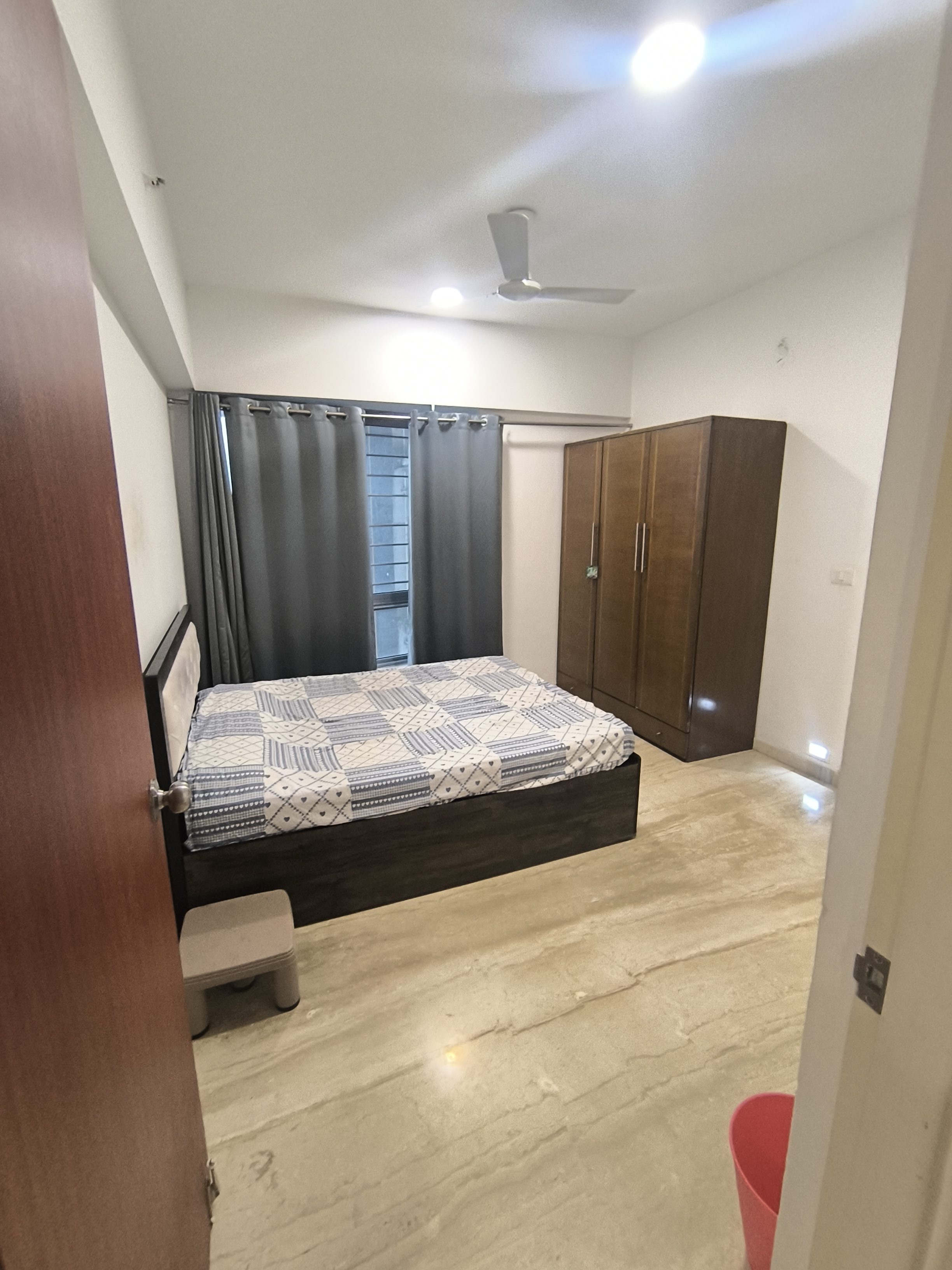 4 BHK + Pooja Room,Servant Room,Extra Room Apartment For Sale in Imperial Heights Goregaon West