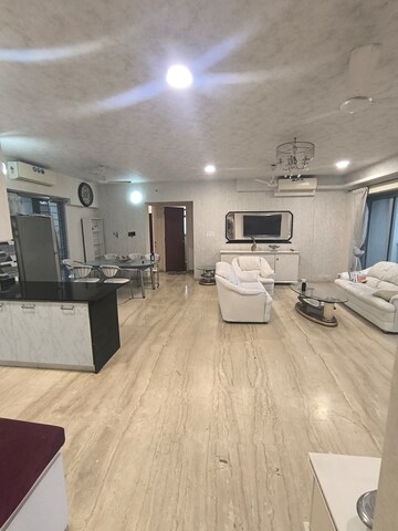 Parking in 4 BHK Apartment at Imperial Heights Goregaon West, Goregaon West – for Sale