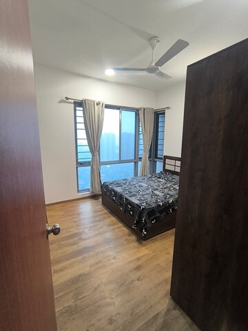 Room in 4 BHK Apartment at Imperial Heights Goregaon West, Goregaon West – for Sale