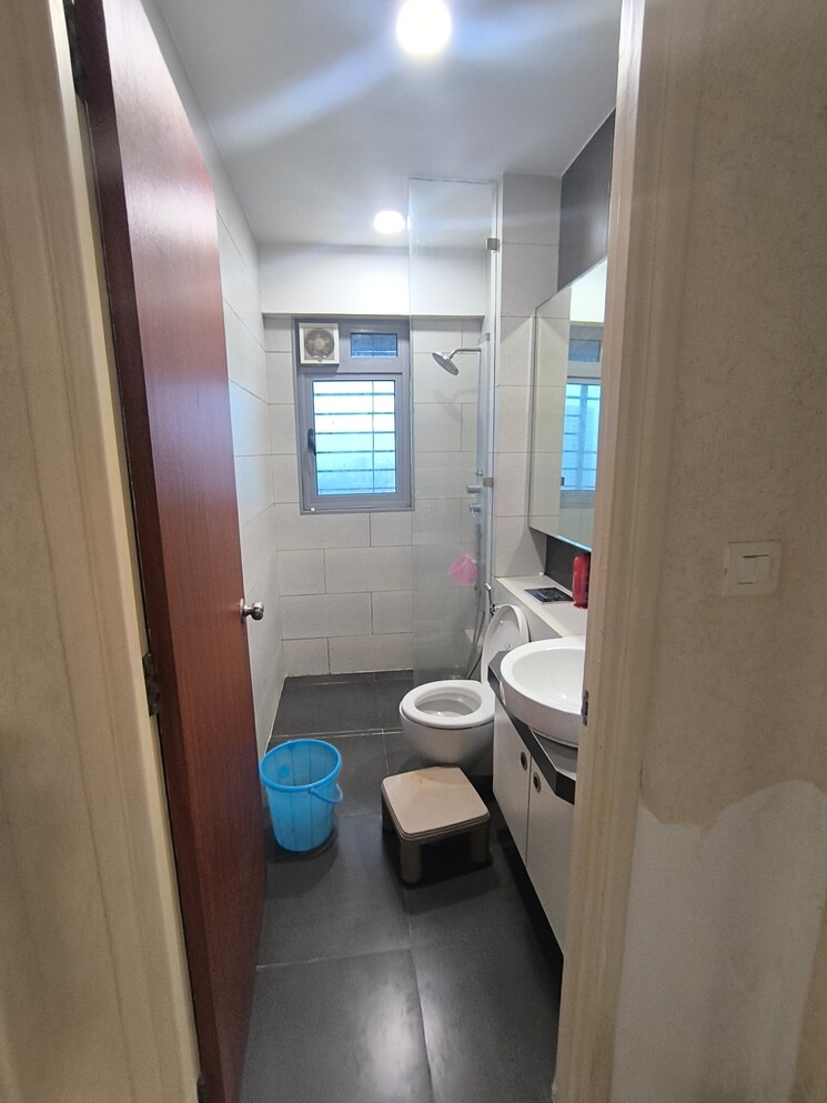 Bathroom, imperial-heights-goregaon-west 4 Bedroom 1950 Sq.Ft. Apartment In Goregaon West Mumbai 7953494