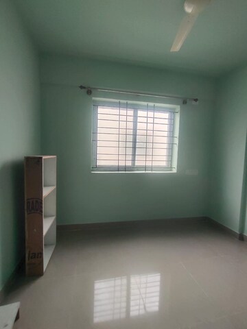 Room in 3 BHK Apartment at NVR Sunpearl Block B, Kadugodi – for Rent