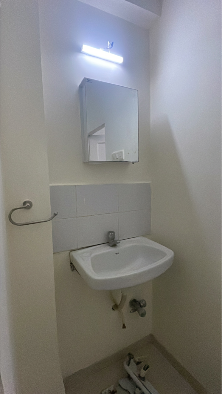 Bathroom, pratisha-nagar-chs 1 Bedroom 600 Sq.Ft. Apartment In Sion Mumbai 7953505
