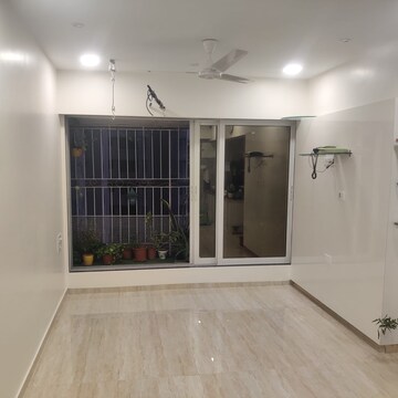 Room in 2 BHK Apartment at Sumer Bay View, Mazgaon – for Sale