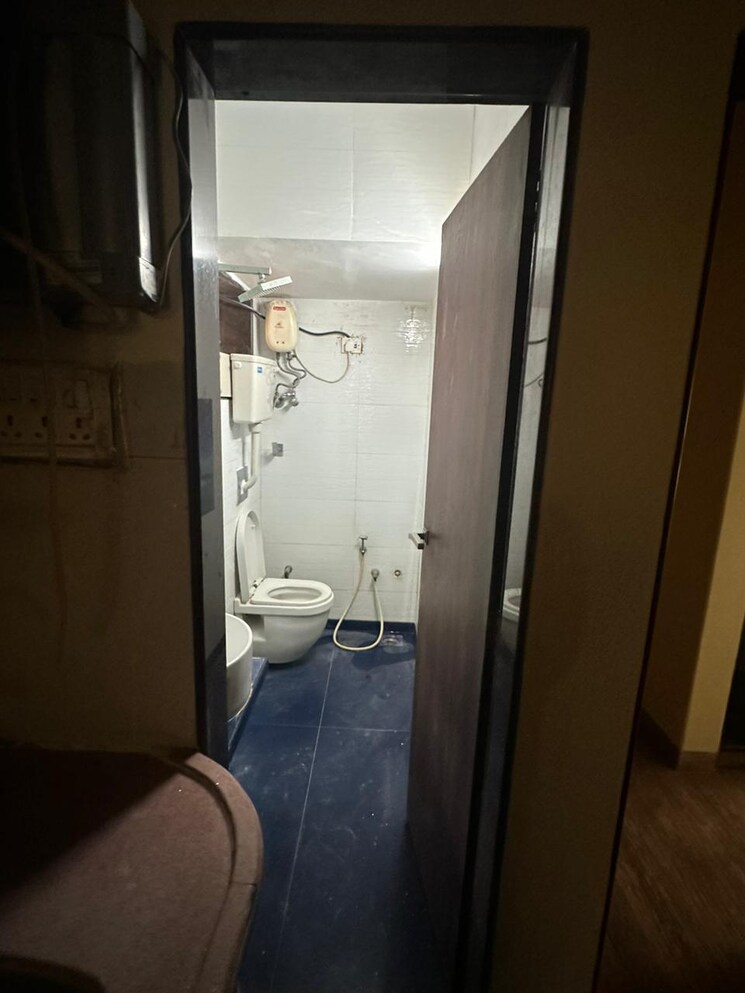 Bathroom, new-sai-niketan 2 Bedroom 815 Sq.Ft. Apartment In Mazgaon Mumbai 7953507