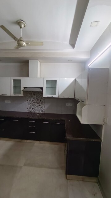 Kitchen in 3 BHK Builder Floor at Sushant Lok 2, Sector 57 – for Rent