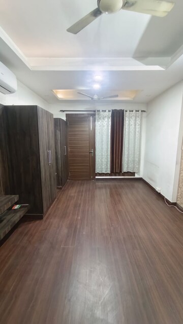 Bedroom in 3 BHK Builder Floor at Sushant Lok 2, Sector 57 – for Rent